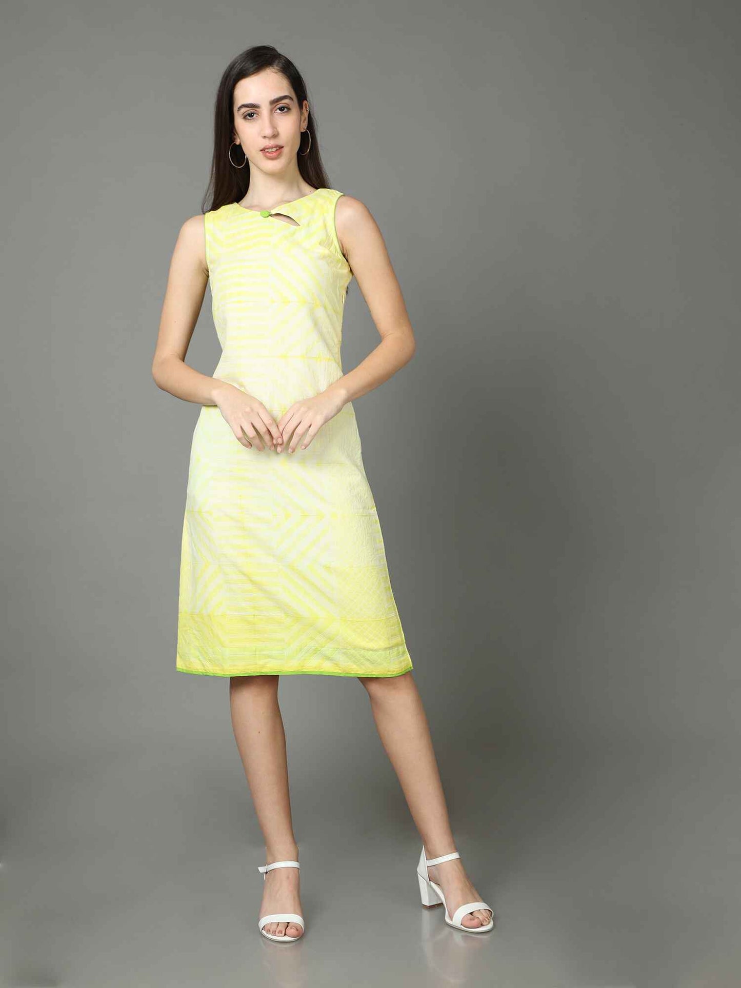 'Keya' Shibori Key-Hole Shift Dress