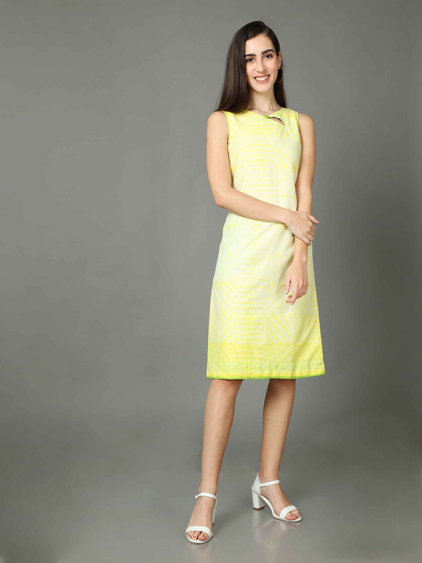 'Keya' Shibori Key-Hole Shift Dress